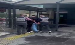 İzmir’de firari hükümlülere operasyon: Depoda saklanırken yakalandılar