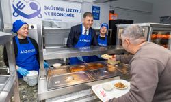 İzmir Karşıyaka'da 4 çeşit yemek 25 liraya düştü!