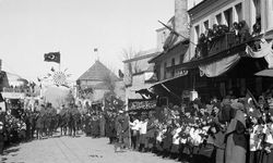 9 Eylül İzmir'in kurtuluşu fotoğrafları, tarihi anların görüntüleri