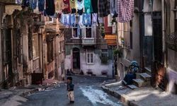 İzmir'in varoş semtleri hangileri ve kentsel dönüşümde ne durumdalar?