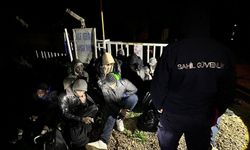 Foça’da 27 göçmen yakalandı