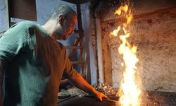 İzmir'de 3 kuşak birden kalaycılık yapıyorlar ama meslekte çırak yetişmiyor!