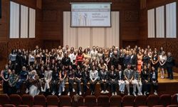 İzmir'de gençler ve deneyimli isimlerden sağlık adımı