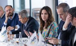 İzmir’de yapay zeka devrimi başladı! Başkan Tugay: "Şehrin refahını birlikte artıracağız"