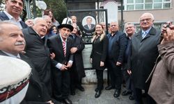 Konak’tan Türk dünyasının çınarına büyük onur: İkamet ettiği sokak artık onun ismini taşıyor