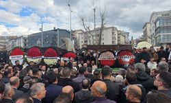 Sedat Peker ve Alaattin Çakıcı çelenk yolladı, veliahtı kelepçeli getirildi: İşte Kürt Ahmet'in cenazesinde yaşananlar!