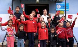 Okullar pırıl pırıl oluyor! İzmir Ülkü Ocakları dokuzuncu okul tadilatını Tire Dündarlı’da tamamladı