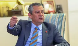 CHP Genel Merkezi'nde tansiyon düşmüyor: Özgür Özel'den 'silahlı kişiler' iddiası!