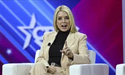 Trump'tan dikkat çeken hamle: Adalet Bakanı Pam Bondi'yi görevden aldı!