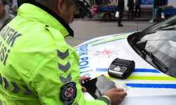 Kavşakta drift atan sürücüye ağır fatura: Ehliyete el konuldu