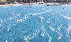 Rüzgarın kalbi İzmir’de atıyor: Yelkenler şampiyonluk için Foça’da açıldı
