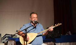 İzmir'in Kavakları sözleri ne anlatıyor? Tolga Çandar yorumuyla türkü yeniden gündemde