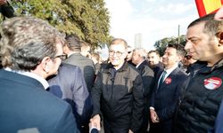 Tugay'dan mitingde sert mesajlar! Vakıflar Genel Müdürü'ne yüklendi: "Nasıl da açık ettin kendini! "