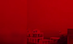 Girit’te çöl tozu alarmı: Ada kırmızıya büründü, uçuşlar etkilendi