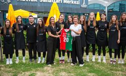 Sahanın şampiyonları bu kez mutfağa girdi: Karşıyaka’nın kızları gururlandırdı!
