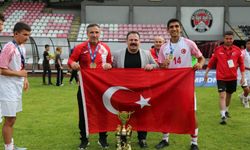 Aliağa’nın gururu dünyayı salladı: Semih Ayriç Milli Takımla şampiyon!