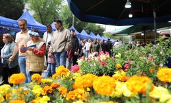 27. Uluslararası Bayındır Çiçek Festivali'nde Melek Mosso rüzgarı!