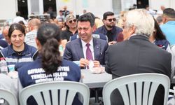 Bayraklı Belediyesi’nde bayramlaşma!