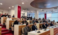 Bayraklı Meclisi’nde yüksek tansiyon! Başkan Önal: ''Ailemle, çocuklarımla tehdit edildim''