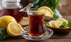 Çayın içine limon ekleyenler bunu duyunca şaşıracak: Uzman isim tek tek anlattı