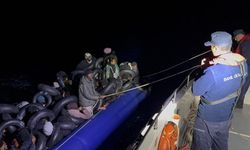 Çeşme'de düzensiz göçmen hareketliliği! 3'ü çocuk 32 düzensiz göçmen yakalandı