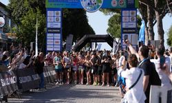 Salomon Çeşme Yarı Maratonu’nda büyük heyecan: 43 ülkeden binlerce sporcu Çeşme’de buluştu