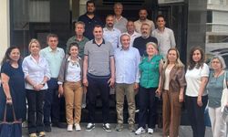 CHP İzmir İl Başkanlığı’nda Özgür Özel nöbeti devam!