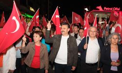 Dikili’de 19 Mayıs'ta geceyi meşaleler aydınlattı!