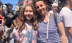 İzmirliler 9 günlük tatilde tarihi çarşıya akın etti: 'Çok farklı bir bayram geçiriyoruz'