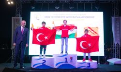 İzmir Foça'da 17 ülkeden 300 sporcu kıyasıya yarıştı!