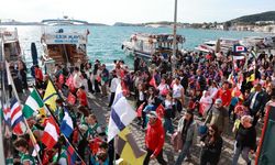 İzmir Foça'da 3. Kuzey Ege Spor Oyunlar için coşkulu açılış