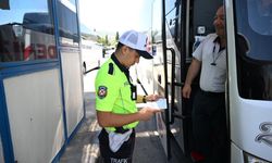 Bayram trafiğine yakın markaj! İzmir polisi görev başında