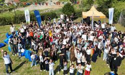 İzmir'de 159 genç sahaya indi, yüzlerce çocuğun hayatına dokundu!