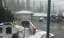 İzmir'de Mayıs ayında kar sürprizi! Görenler inanamadı!