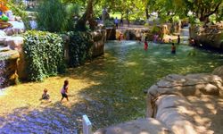 İzmir’de şelale sesleri eşliğinde piknik: Suyunbaşı Mesire Alanı ilgi odağı oldu