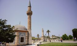 İzmir'in tarihi camileri ve mutlaka görülmesi gereken yapılar