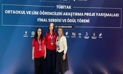 İzmirli öğrencilerden TÜBİTAK başarısı! Kanser araştırmasıyla Türkiye üçüncüsü oldular