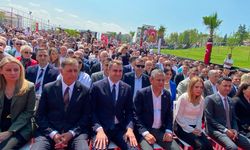 Özel’in İzmir’deki ilk durağı Bayraklı! Hangi mesajları verdi?
