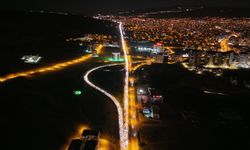 Dönüş çilesi gece yarısı başladı: Kilometrelerce kuyruk havadan görüntülendi!