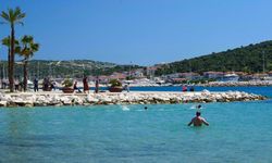Çeşme’de cep yakmayan deniz keyfi: Suları berrak, girişi ücretsiz
