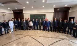 İzmir’de bayramlaşma töreni: Protokol valilikte toplandı!