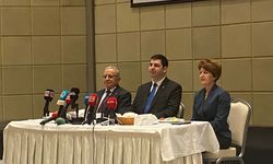 Vatan Partili Bursalı’dan İzmir’de mesajlar!  CHP’li Özel’i eleştirdi, Kılıçdaroğlu’nu övdü!