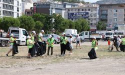 Çiğli’de yeşil rekabet: Çalıkuşu ekibi atıkları topladı, kupayı kaptı!