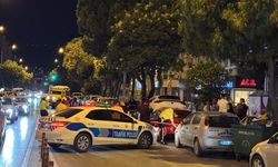 Konak'ta feci kaza: Park halindeki araçlara çarpan sürücü yaşamını yitirdi