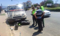 Ödemiş’te kamyonet ile motosiklet çarpıştı: İki kişi yaralandı!