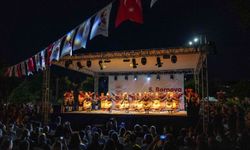 Bornova’da 4 günlük görsel şölen: Sokaklar ‘Kaşıkların ritmi’yle inledi!