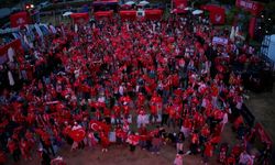 Los Angeles'ta ay-yıldızlı gece! Binlerce taraftar tek yürek!