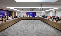 AK Parti İzmir İl Yönetimi haftalık toplantıda bir araya geldi!