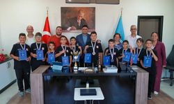 Aliağa'nın minik efeleri Türkiye üçüncüsü! Acar'dan şampiyonluk sözü!
