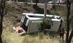 Balıkesir'de yolcu minibüsü şarampole uçtu: 14 yaralı!
